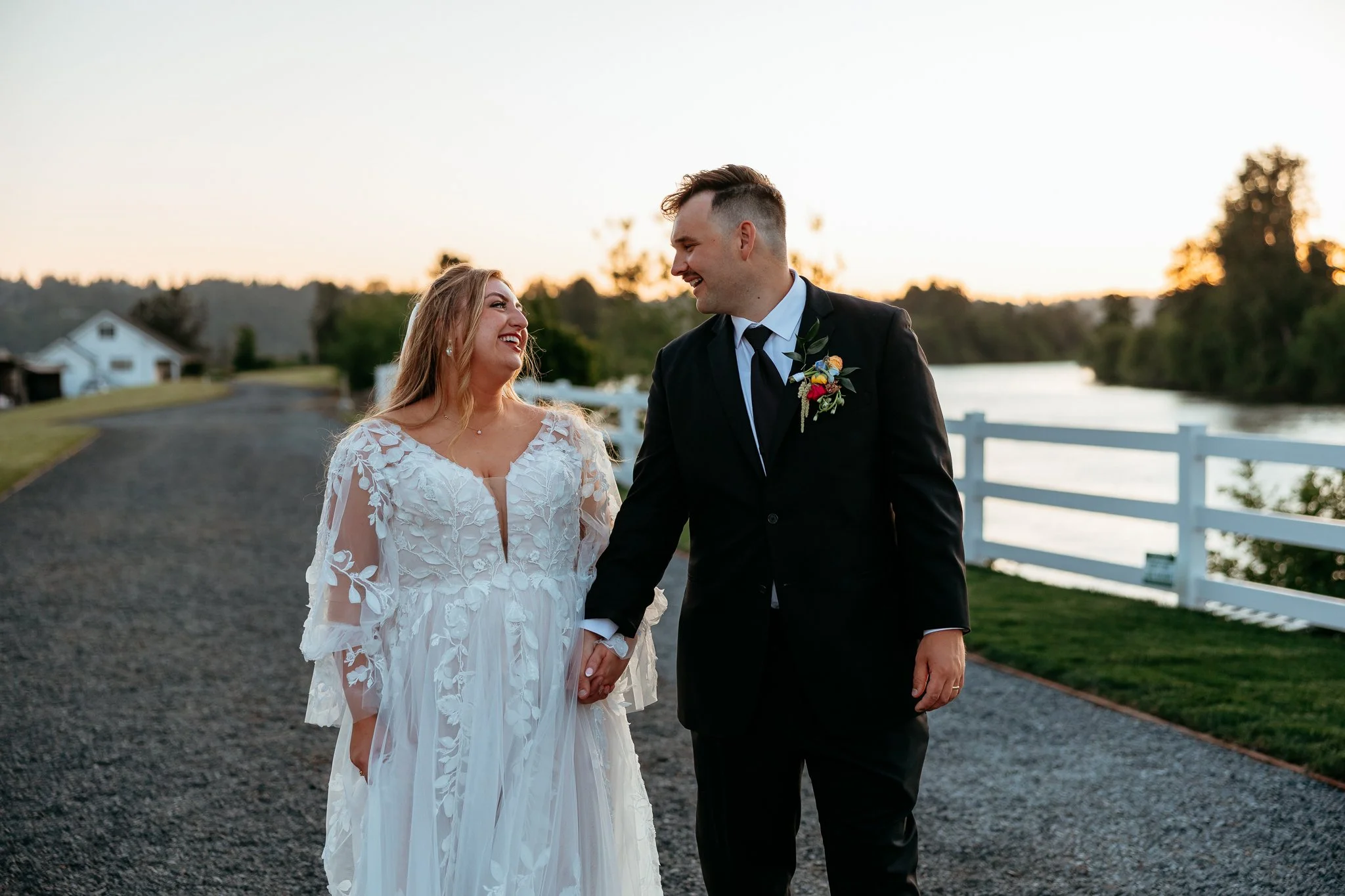 Fiddlers-Bluff-Snohomish-Wedding-Sarah-Campo-Photography-517.jpg