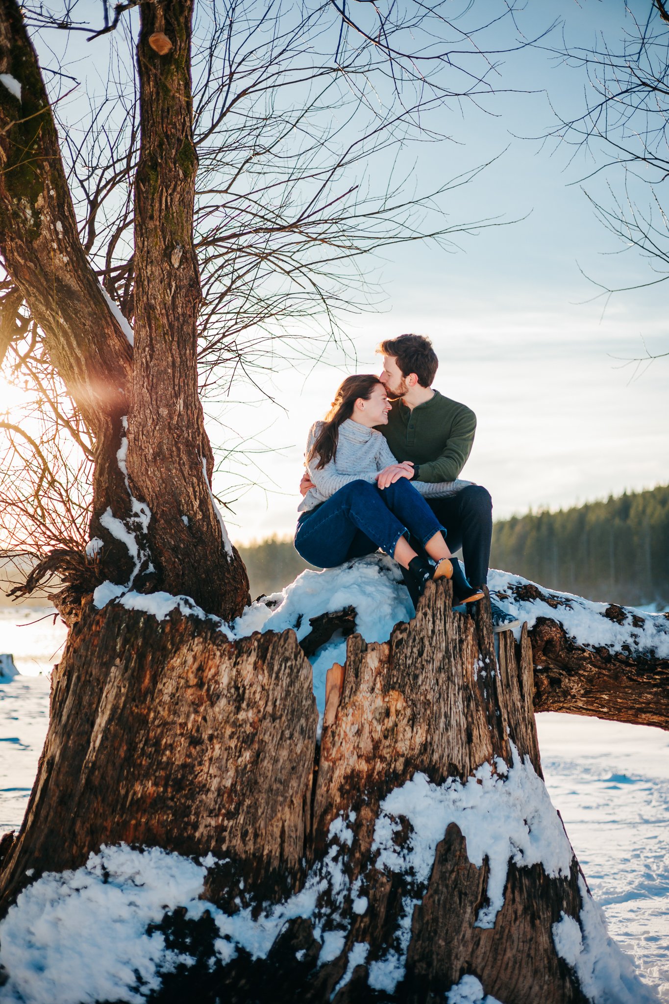 Rattlesnake Lake Engagement Photos in the Winter