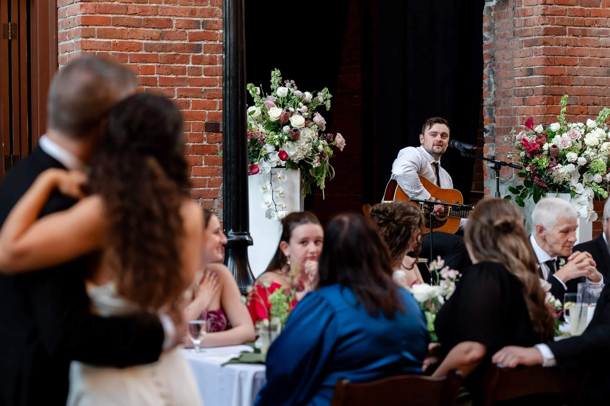 Europa-Court-in-the-Square-Seattle-Wedding-Sarah-Campo-Photography-350.jpg