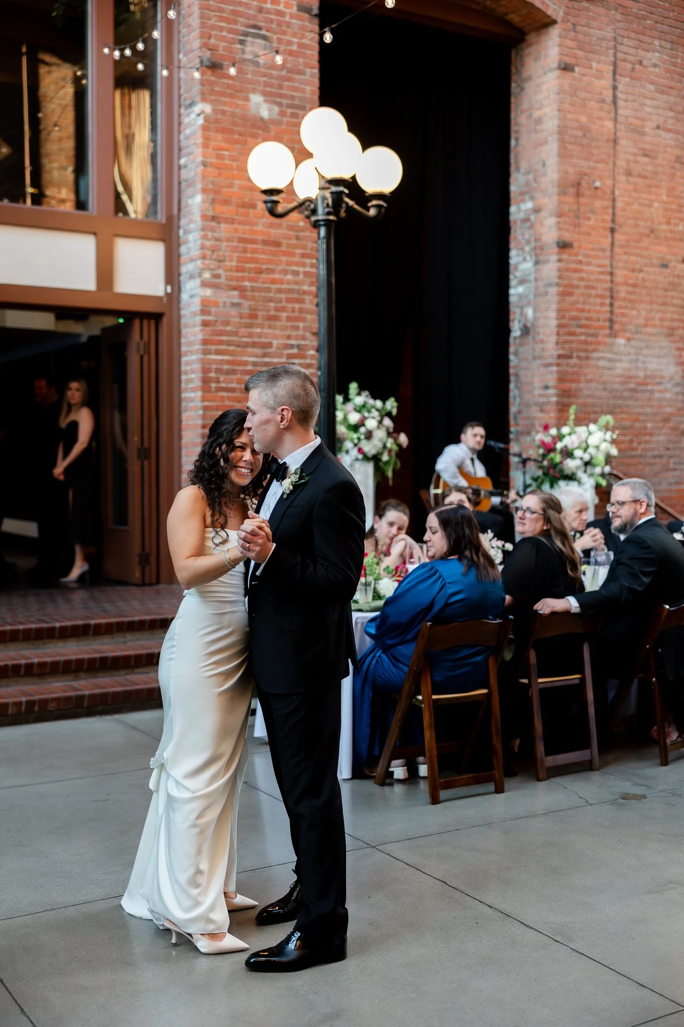 Europa-Court-in-the-Square-Seattle-Wedding-Sarah-Campo-Photography-355.jpg