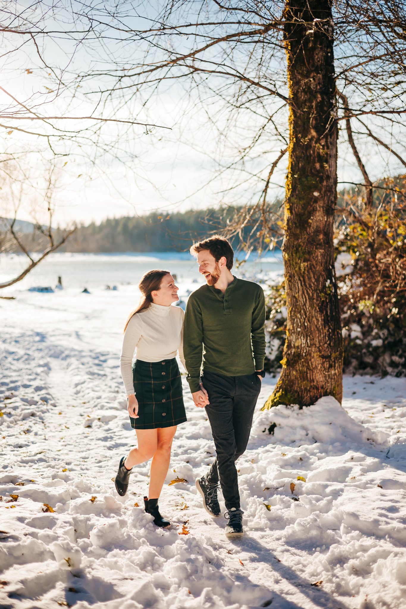 Rattlesnake Lake Engagement Photos in the Winter