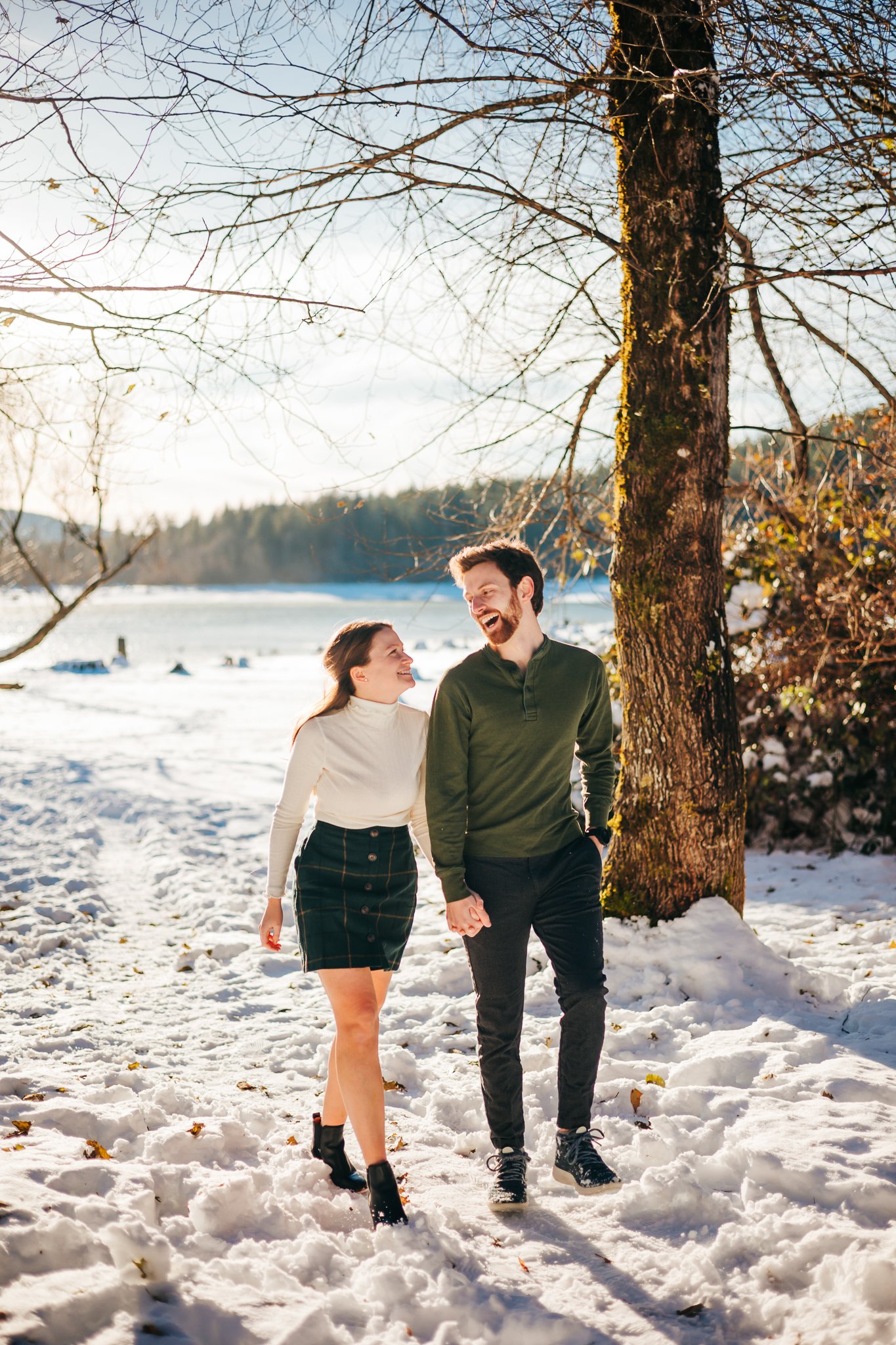Rattlesnake Lake Engagement Photos in the Winter