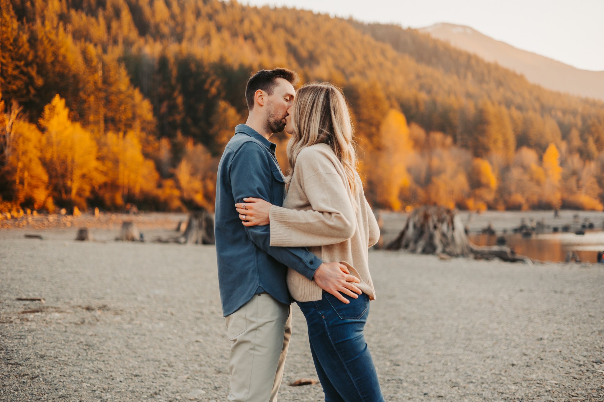 Fall Rattlesnake Lake Engagement Photos