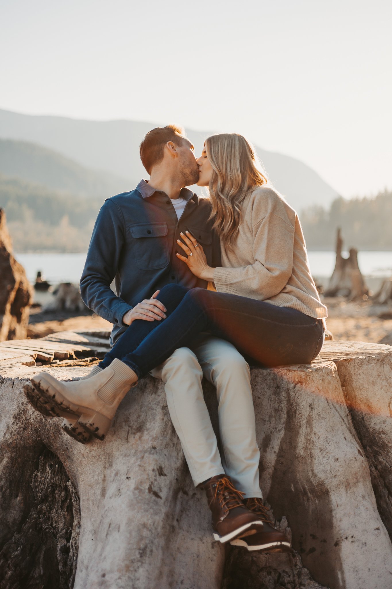 Fall Rattlesnake Lake Engagement Photos