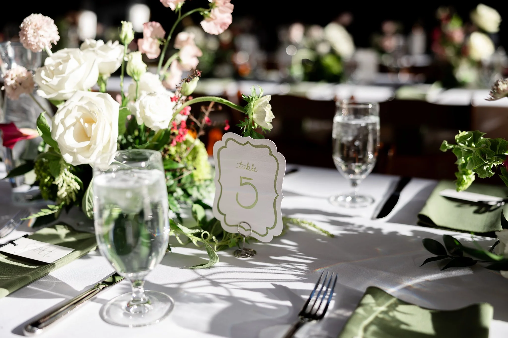 Europa-Court-in-the-Square-Seattle-Wedding-Sarah-Campo-Photography-288.jpg