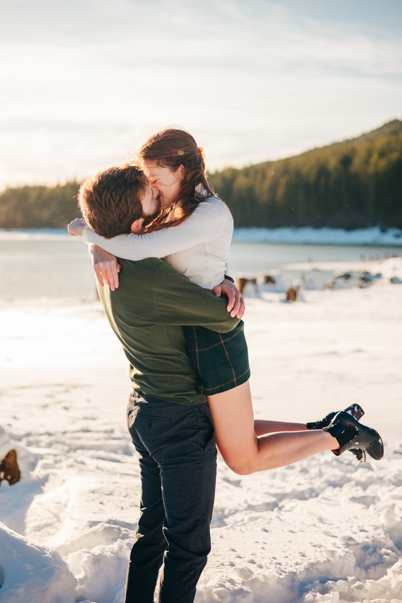 Rattlesnake Lake Engagement Photos in the Winter