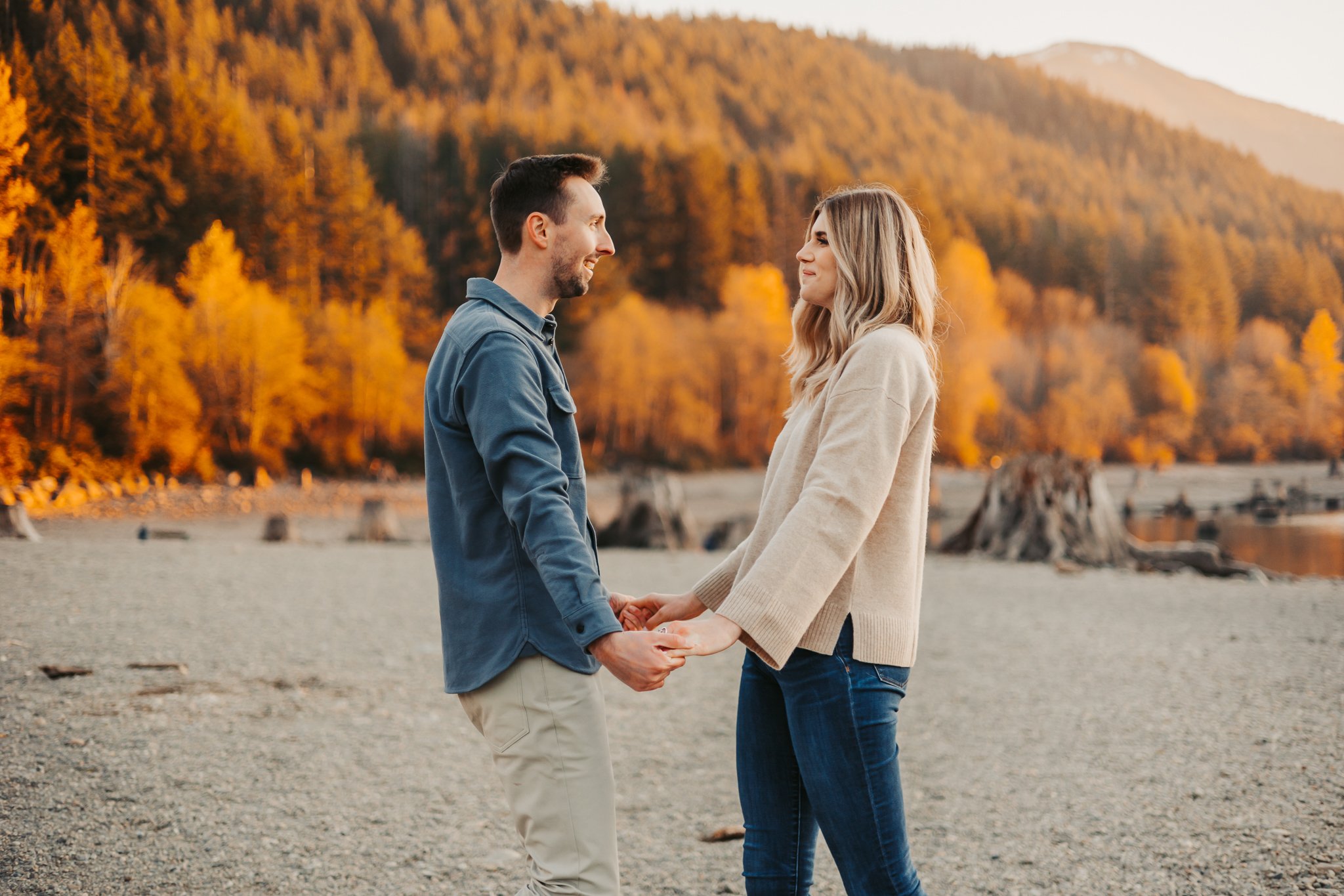Fall Rattlesnake Lake Engagement Photos