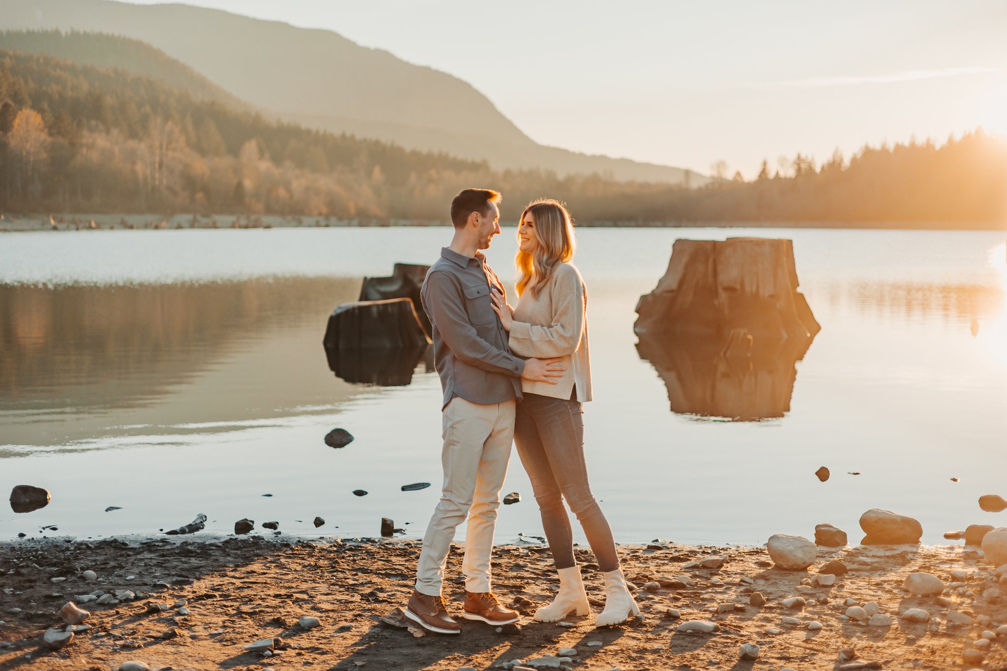 Fall Rattlesnake Lake Engagement Photos