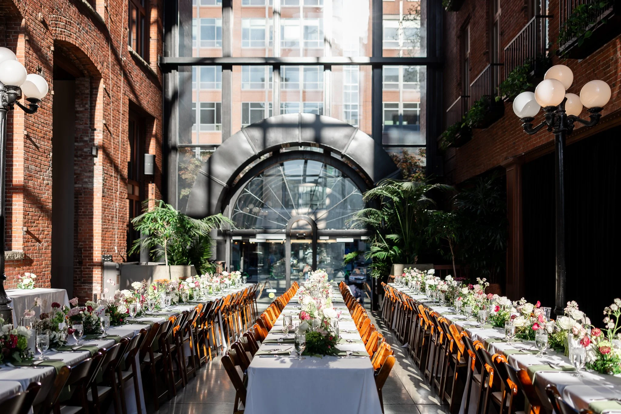 Europa-Court-in-the-Square-Seattle-Wedding-Sarah-Campo-Photography-296.jpg