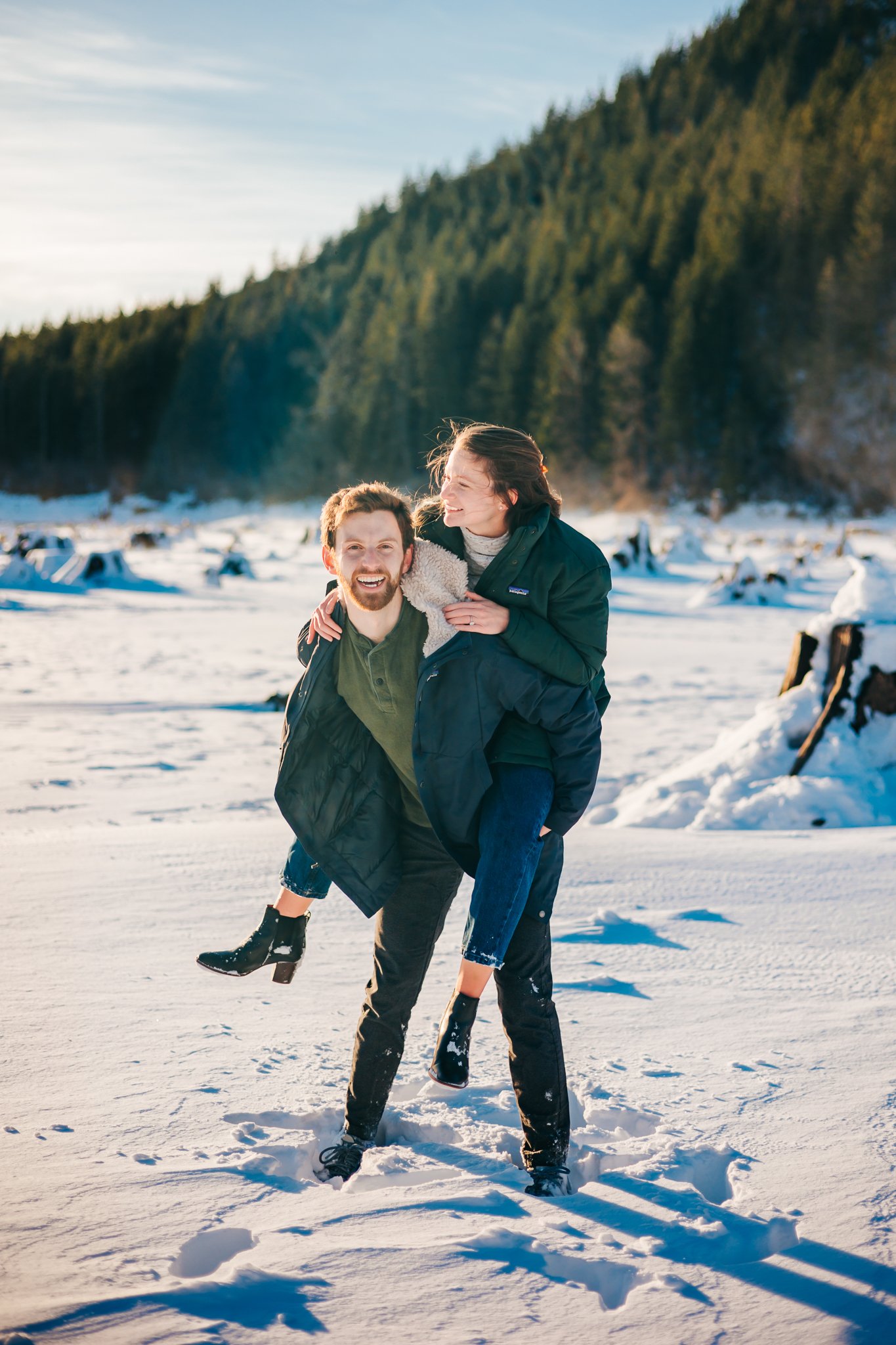 Rattlesnake Lake Engagement Photos in the Winter