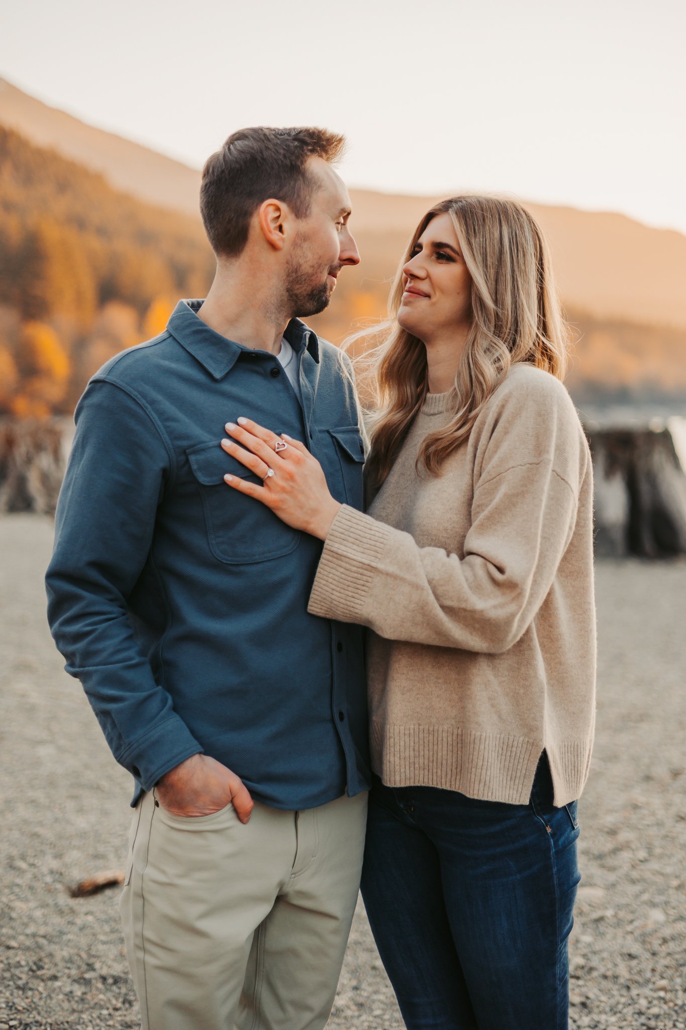 Fall Rattlesnake Lake Engagement Photos