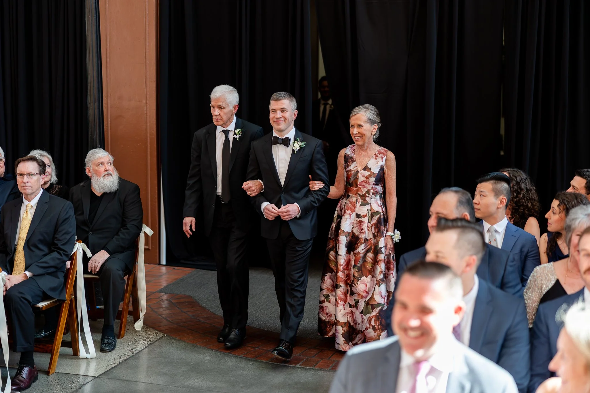 Europa-Court-in-the-Square-Seattle-Wedding-Sarah-Campo-Photography-179.jpg