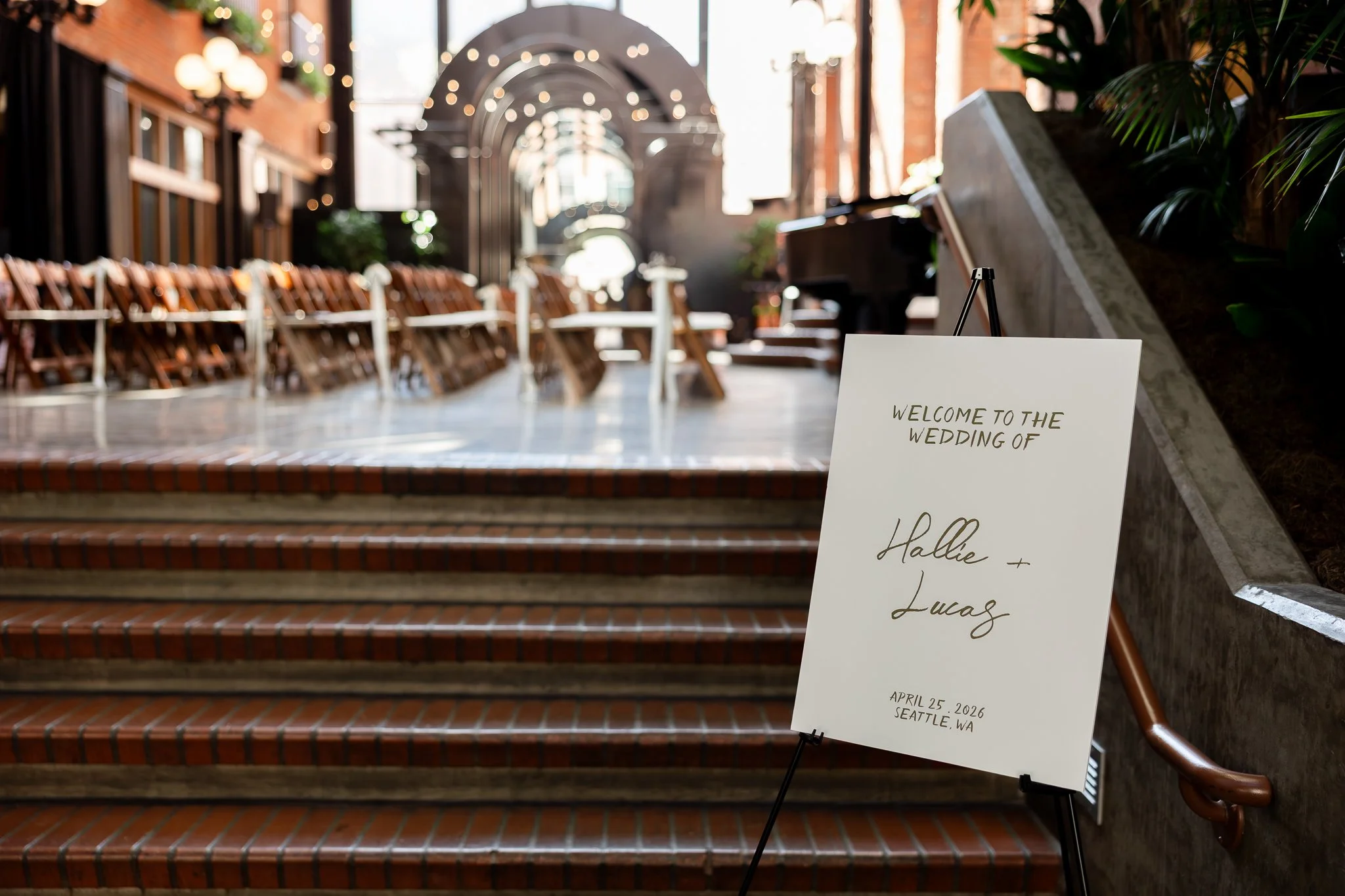 Europa-Court-in-the-Square-Seattle-Wedding-Sarah-Campo-Photography-148.jpg