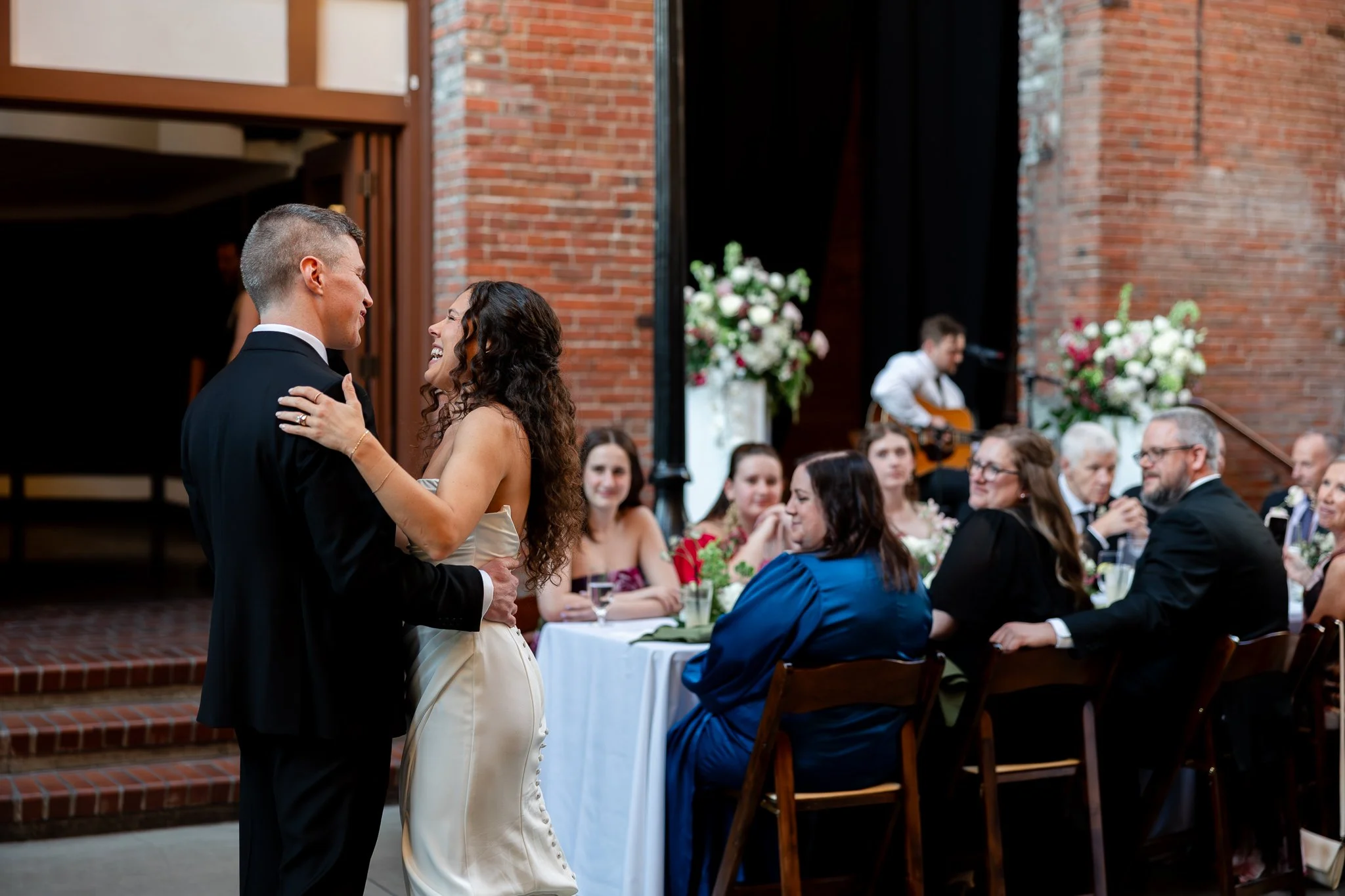 Europa-Court-in-the-Square-Seattle-Wedding-Sarah-Campo-Photography-352.jpg