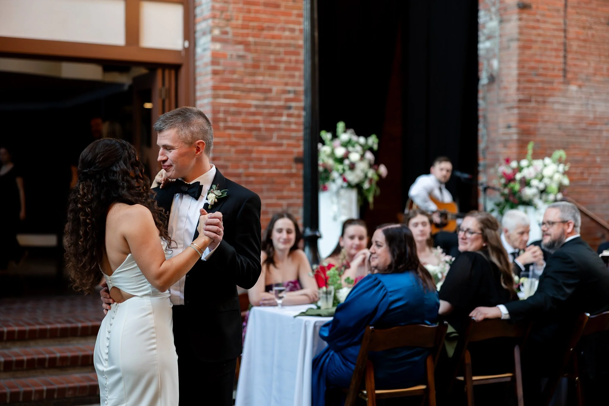 Europa-Court-in-the-Square-Seattle-Wedding-Sarah-Campo-Photography-351.jpg