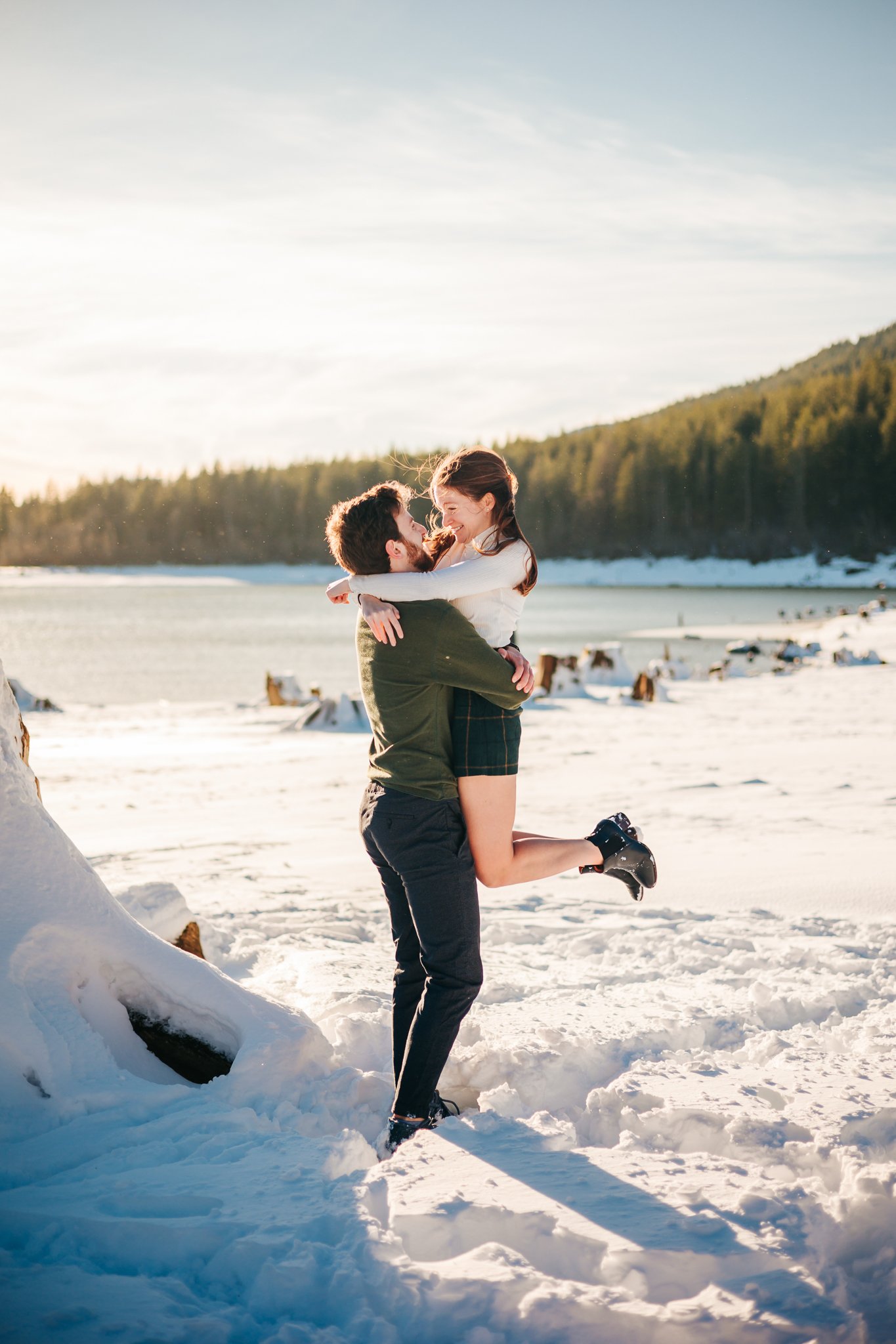 Rattlesnake Lake Engagement Photos in the Winter