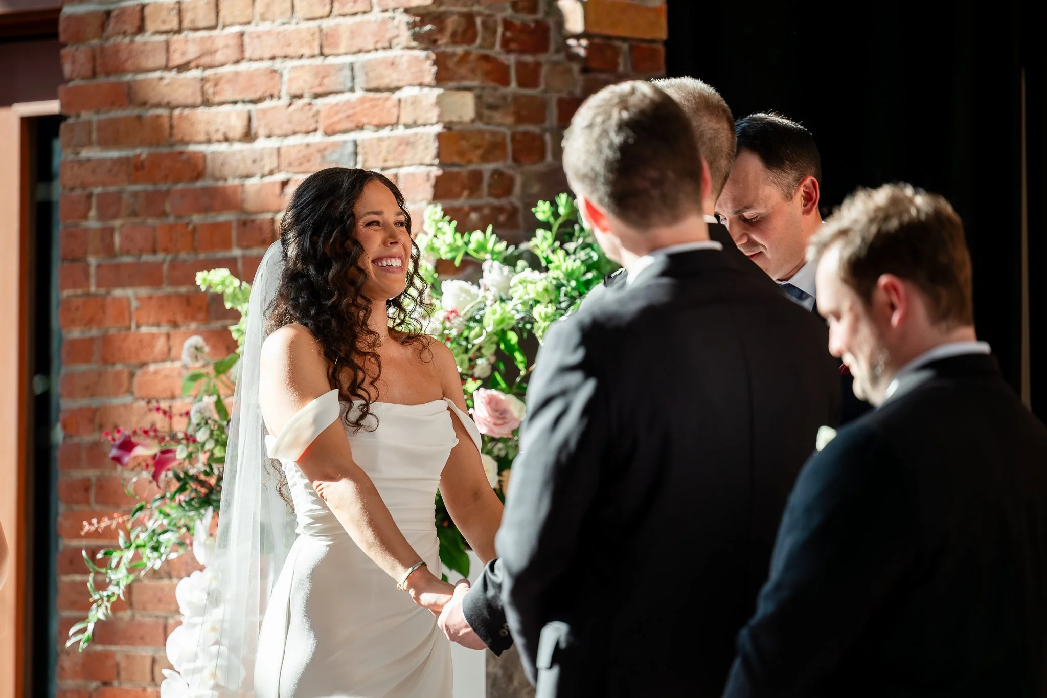 Europa-Court-in-the-Square-Seattle-Wedding-Sarah-Campo-Photography-204-2.jpg