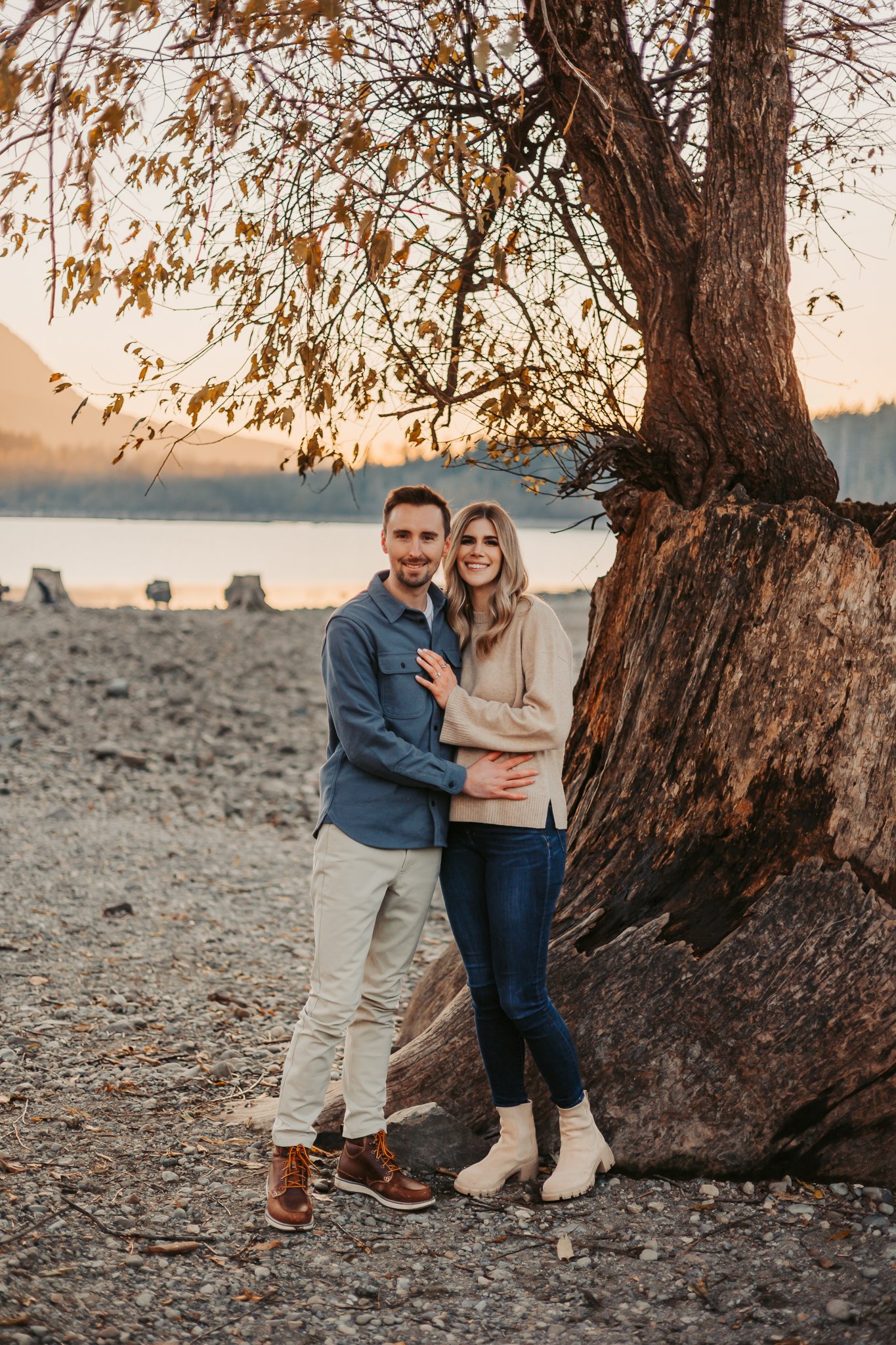 Fall Rattlesnake Lake Engagement Photos