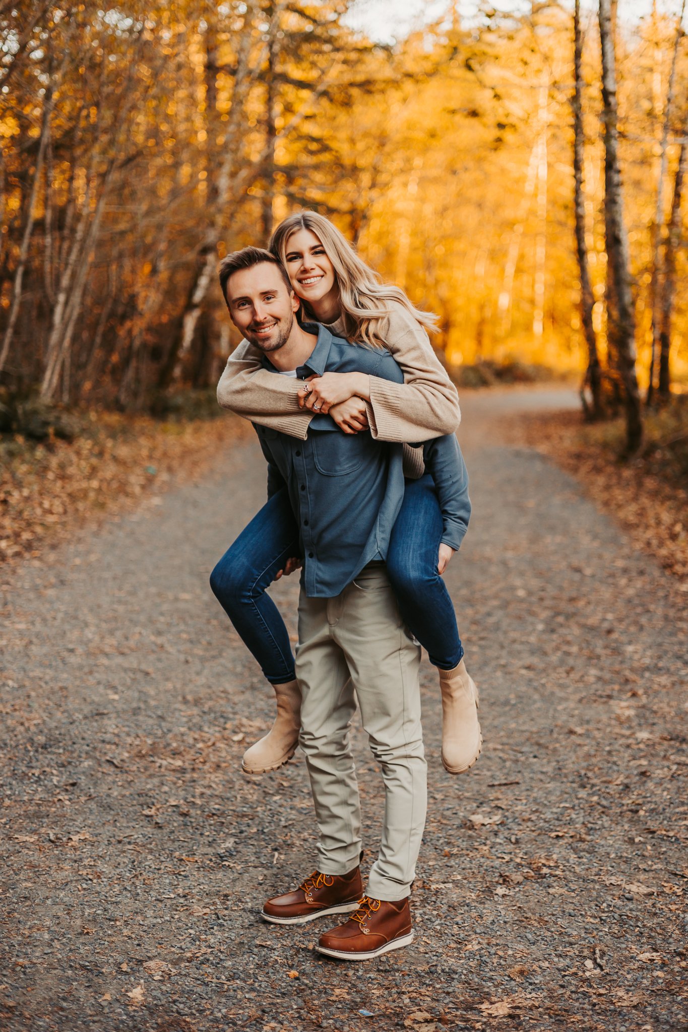 Fall Rattlesnake Lake Engagement Photos