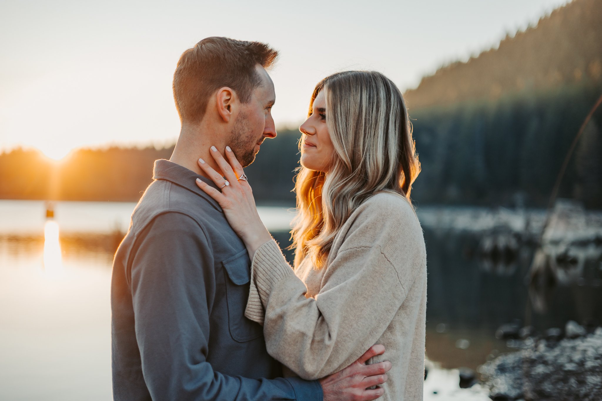 Fall Rattlesnake Lake Engagement Photos