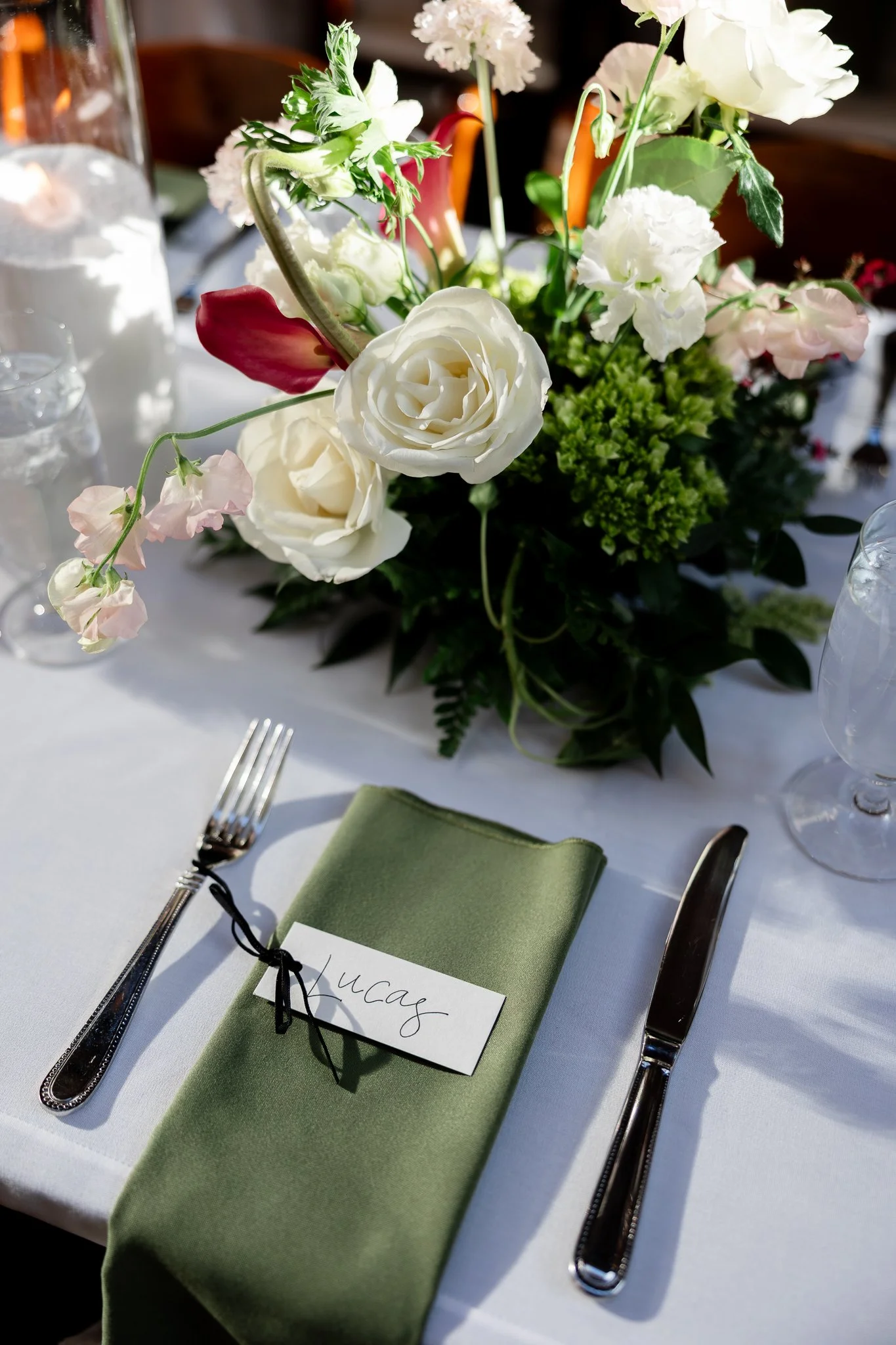 Europa-Court-in-the-Square-Seattle-Wedding-Sarah-Campo-Photography-294.jpg
