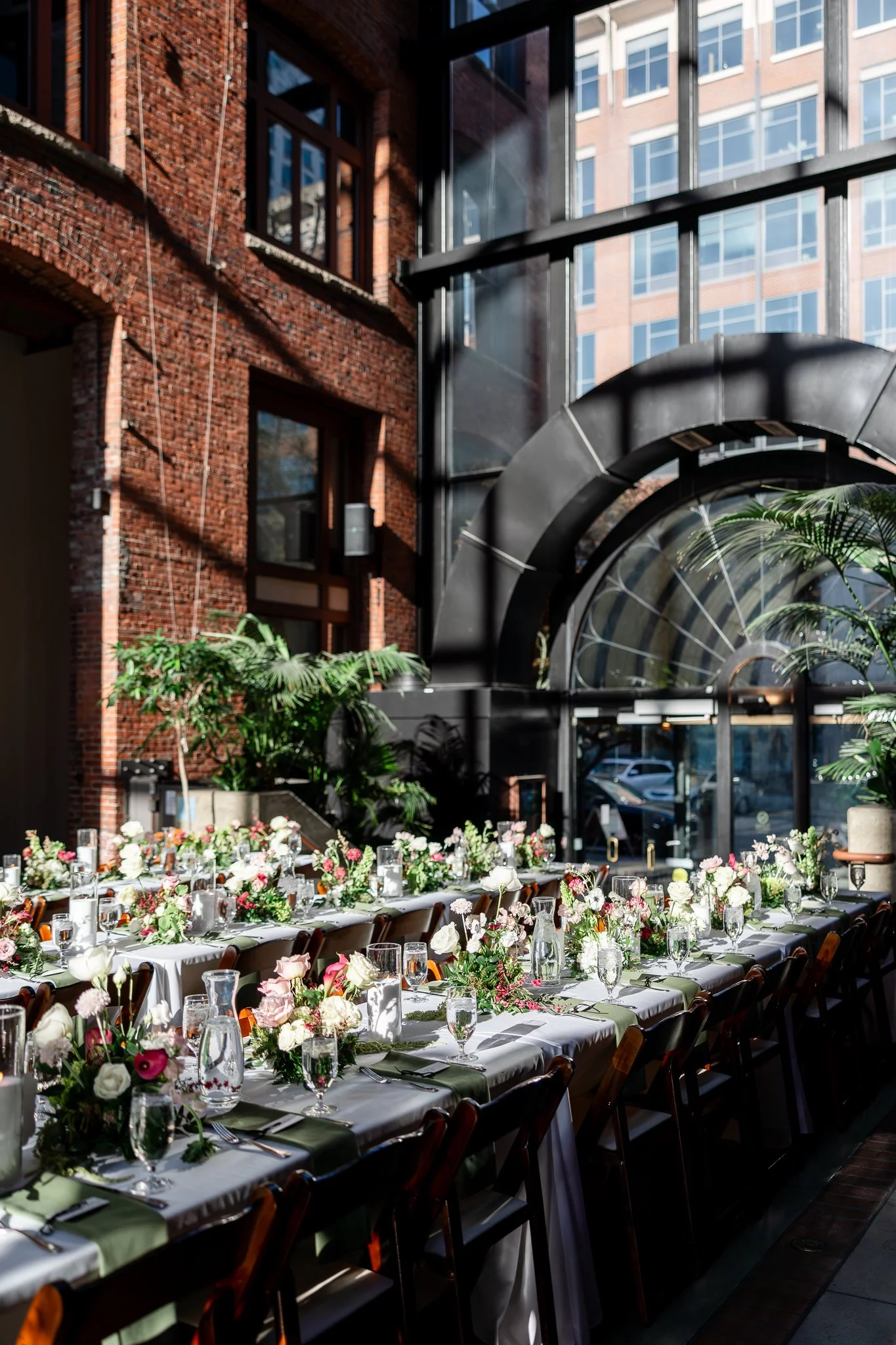 Europa-Court-in-the-Square-Seattle-Wedding-Sarah-Campo-Photography-297.jpg
