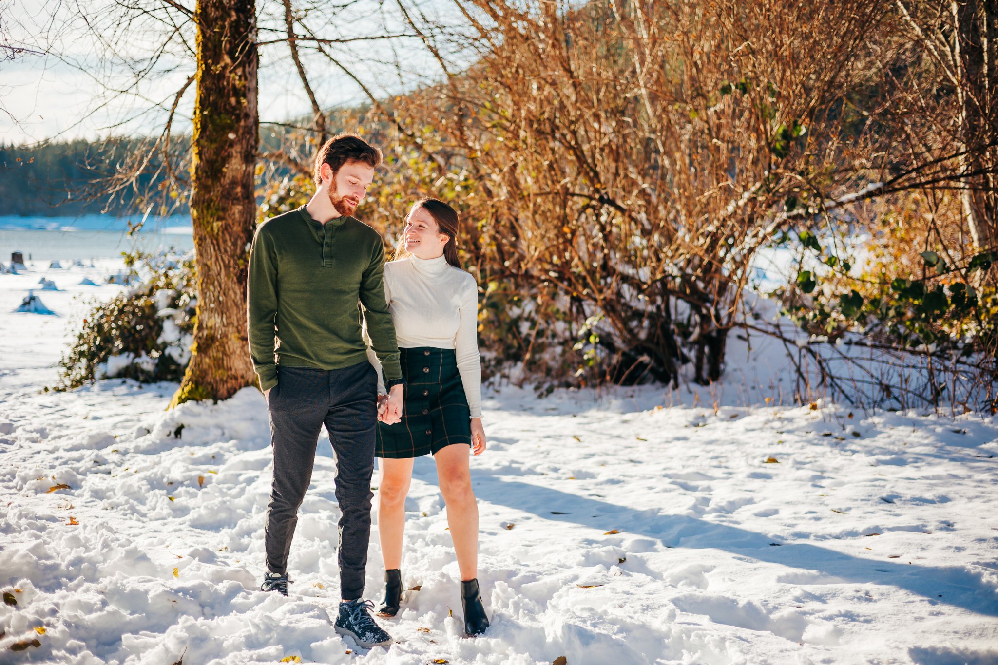 Rattlesnake Lake Engagement Photos in the Winter
