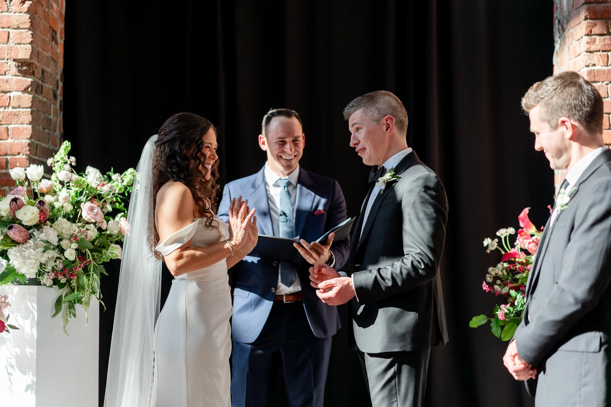 Europa-Court-in-the-Square-Seattle-Wedding-Sarah-Campo-Photography-217.jpg