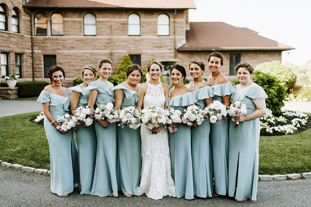 rhode-island-wedding-party-bouquets.jpg