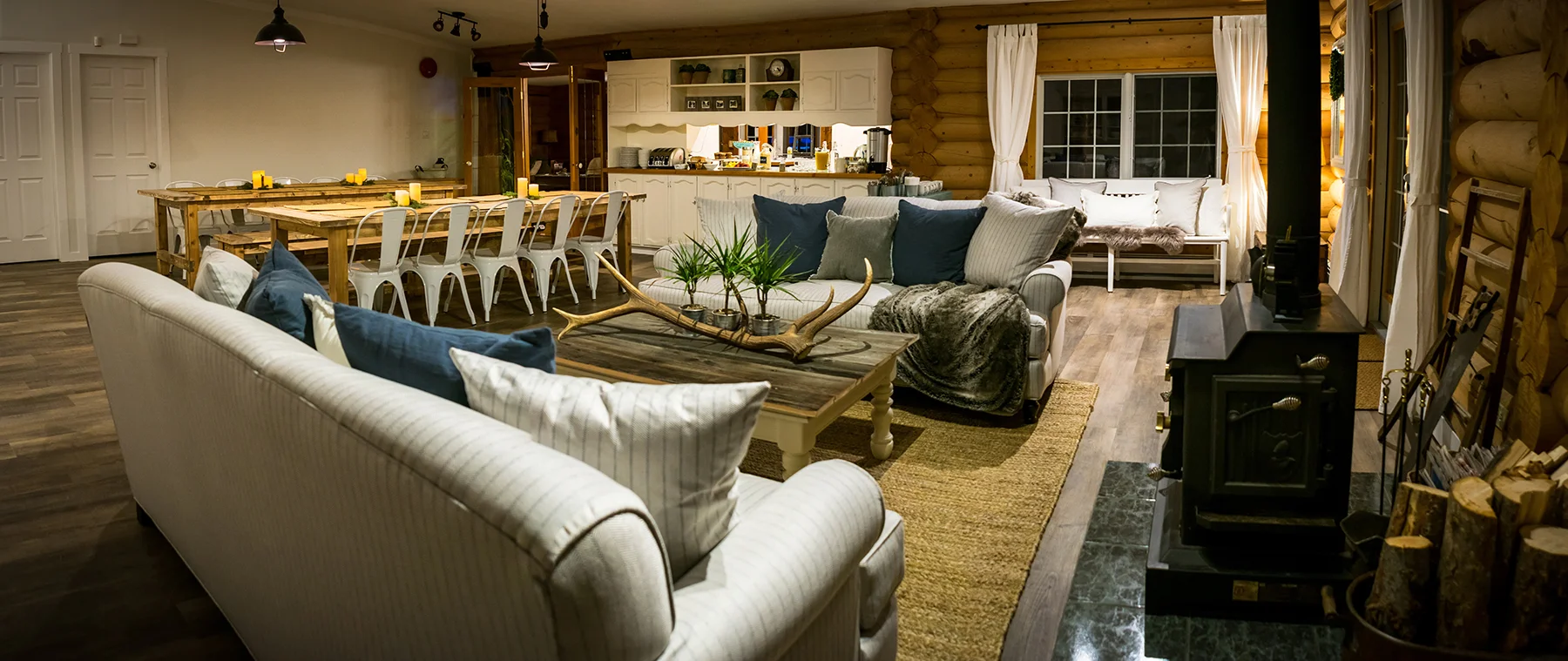 accommodation-lodge-golden-bc.jpg