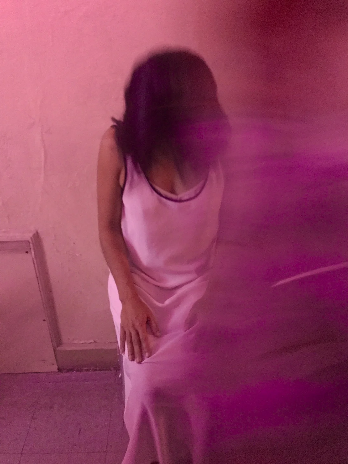 Miami Motel Stories by Juggerknot Theatre Choreography: Octavio Campos Performance: Roxana Barba