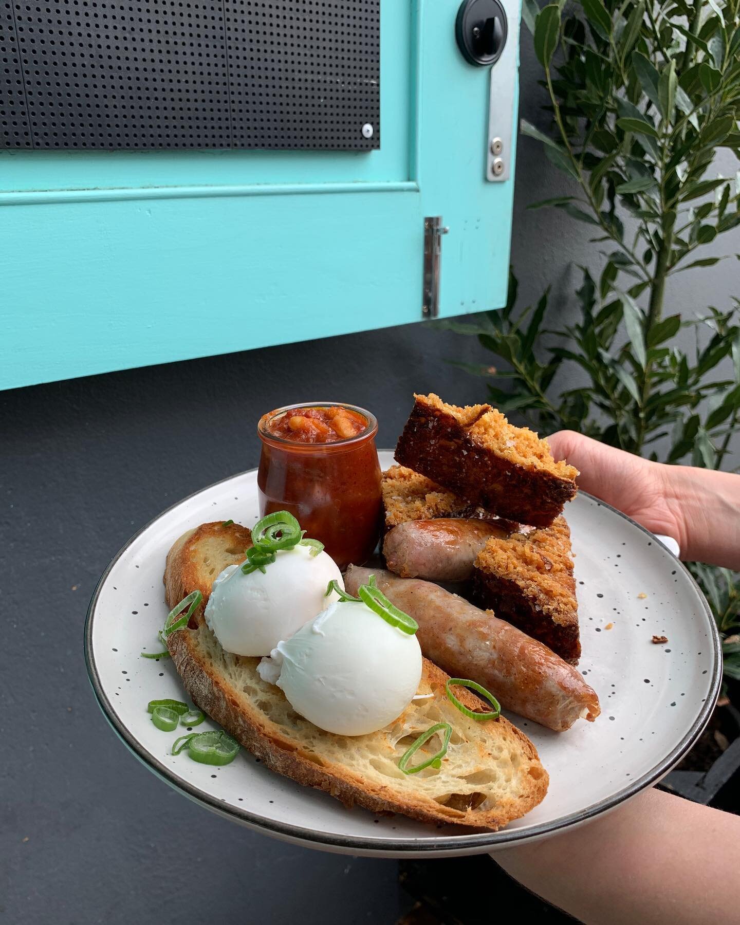 The Dad Big Breakfast 🍳 
AVAILABLE FOR ONE DAY ONLY 
❤️ Until sold out this Fathers Day.
Eggs, hashbrown, sausage and beans. Can&rsquo;t get much better than that 👍🏽