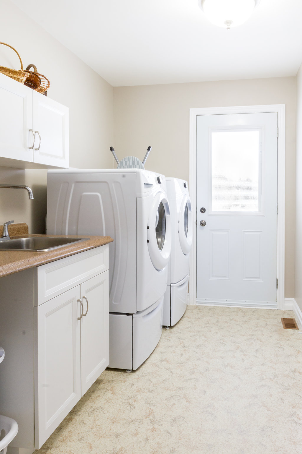 Laundry Room Configuration & Storage