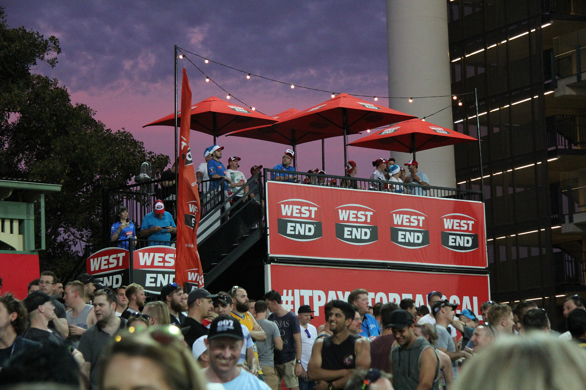 Lumino-West-End-Adelaide-Strikers-8683.jpg