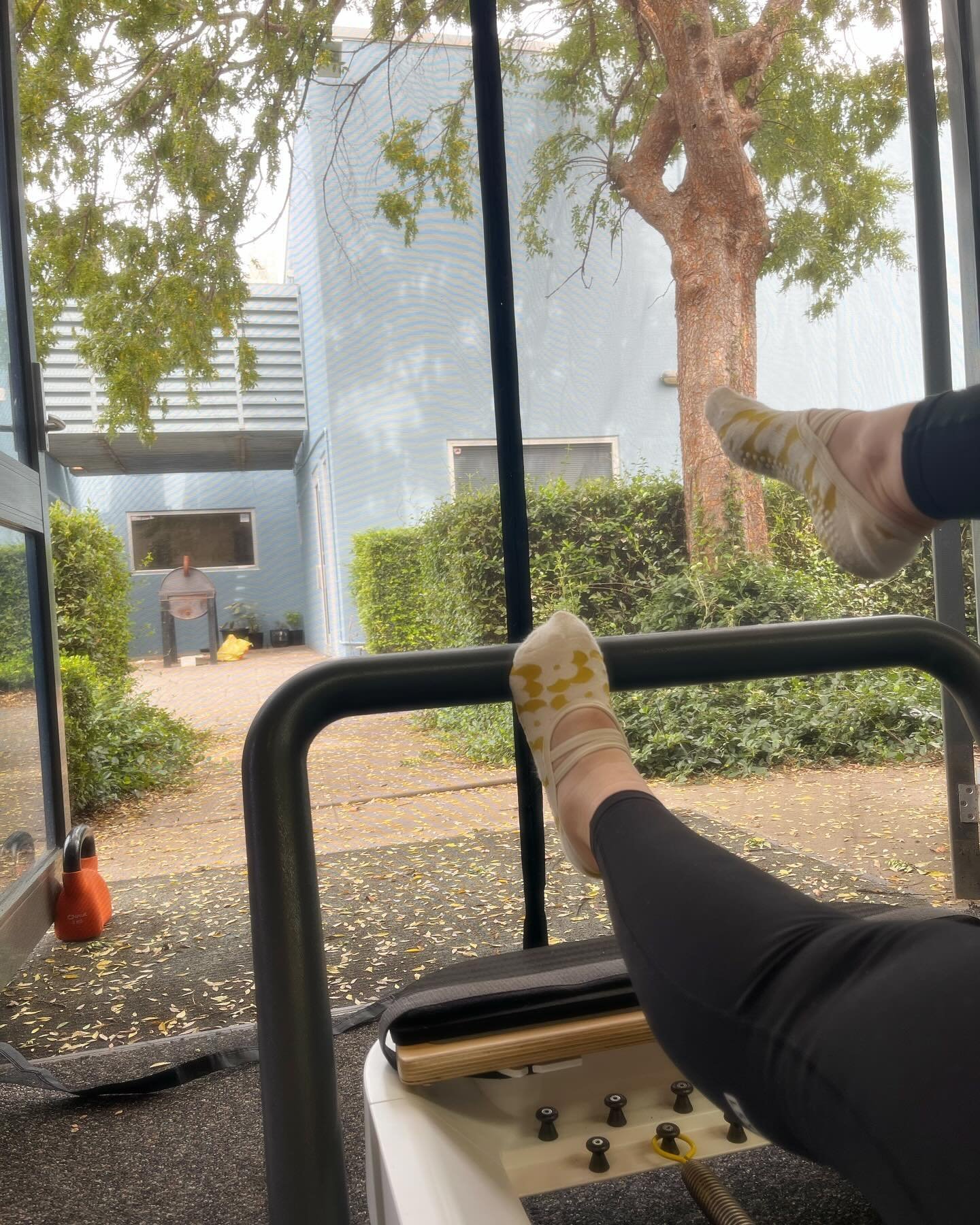 🍂Beautiful autumns day for Pilates🍂

Enjoy the fresh autumn air this week during your reformer Pilates class. 

#dubbopilates #reformerdubbo #beautifuloutside