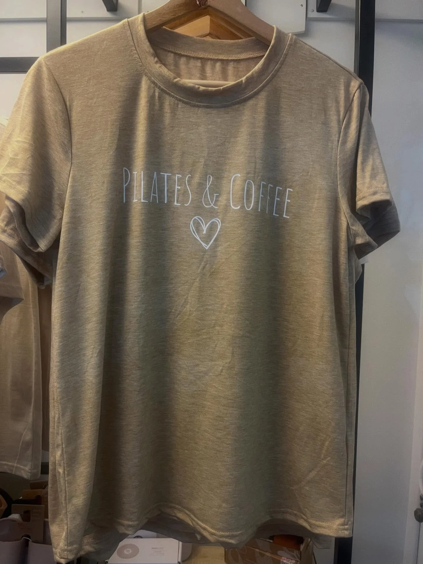 Pilates and coffee. Do you know someone who would love this tee?? Currently is store at Centric.

#pilatesandcoffee #dubbopilates #pilatesismyhappyhour