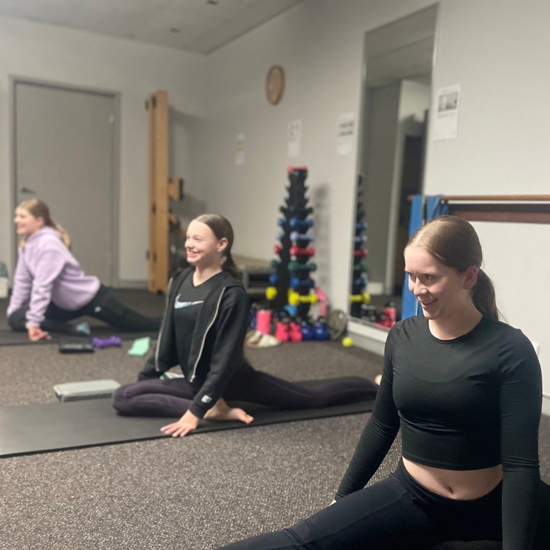 🤩TEEN MAT PILATES🤩
Returning Wed 29th January at 5pm. Bookings can be made easily through the Centric Movement Clinic App. And parents why not book yourself into a reformer class at the same time?!