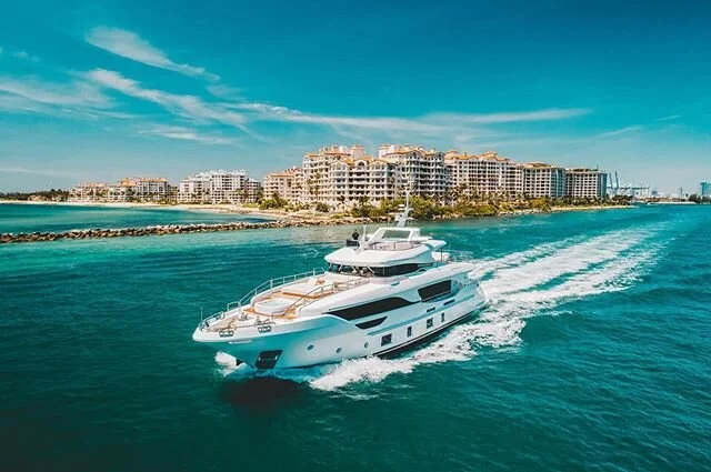 95 Benetti Delfino
.
.
.
.
.
Visit www.benettiyachts.it for more info @marinemaxonline @marinemaxyachts @benettiyachts @azimut_yachts @yachts_international @theyachtweek @yachtingmagazine @yachtingtimesmagazine @yachting_choice @navismagazine @boatin