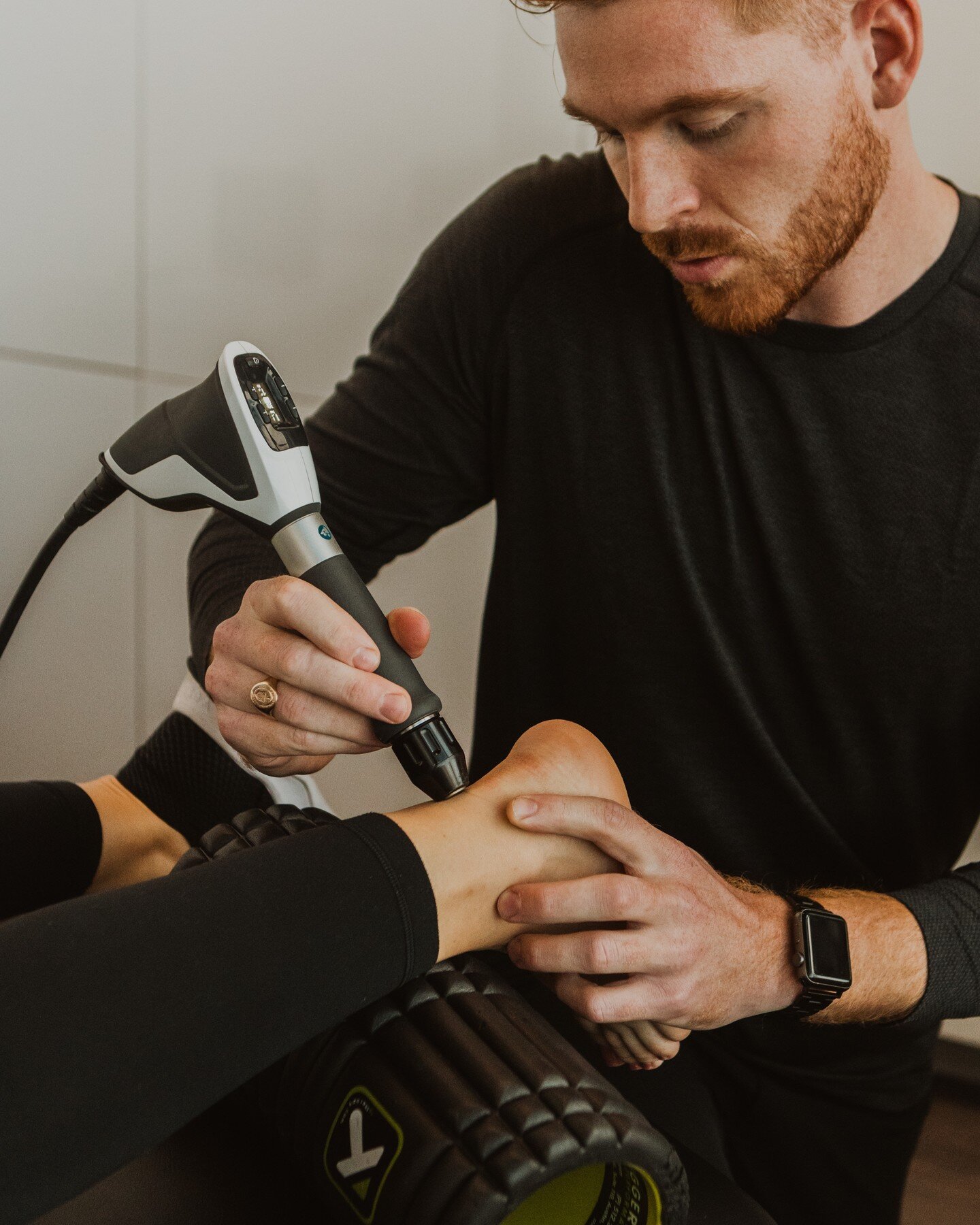 Hey everyone! 

Have you heard of shockwave therapy? It's a non-invasive treatment that uses high-energy sound waves to stimulate healing in the body. It's commonly used for conditions like plantar fasciitis, tendinitis (knee, elbow &amp; shoulder), 