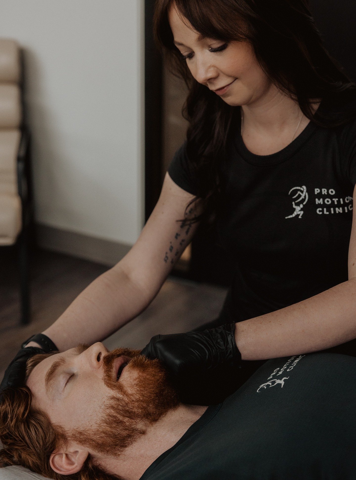 Jaw pain, headaches, or clicking? TMJ therapy can help restore comfort and function. 😬

 #TMJRelief #JawHealth #registeredmassage #registeredmassagetherapy #promotionclinic