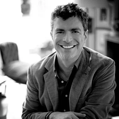 Thomas O’Brien Thomas is one of those designers whose interior and furniture designs look discovered, not created. His work is timeless, drawing from a variety of periods and styles, and it never looks studied. The O'Brien style is both comfortable and exquisite, calm and eclectic.