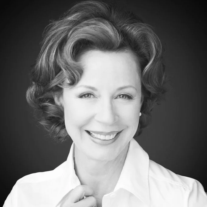 Barbara Barry Based in Southern California, Barbara has created quietly beautiful, livable interiors for more than three decades. Barry is inspired by the natural world, and she believes that home furnishings should evoke calm and serenity as an antidote to the chaos of our modern lives. The ideas of simplicity, understated elegance, and timelessness define Barry’s design ethos. In her words, “Designing furniture that will become a part of a family’s history is one of the things I love about my work.”