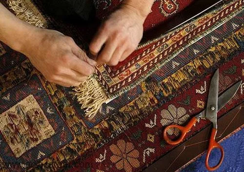 عیوب-فرش-دستباف-کارخانه-قالیشویی-ادیب-قالیشویی-تهران-قالیشویی-کرج-2.jpg
