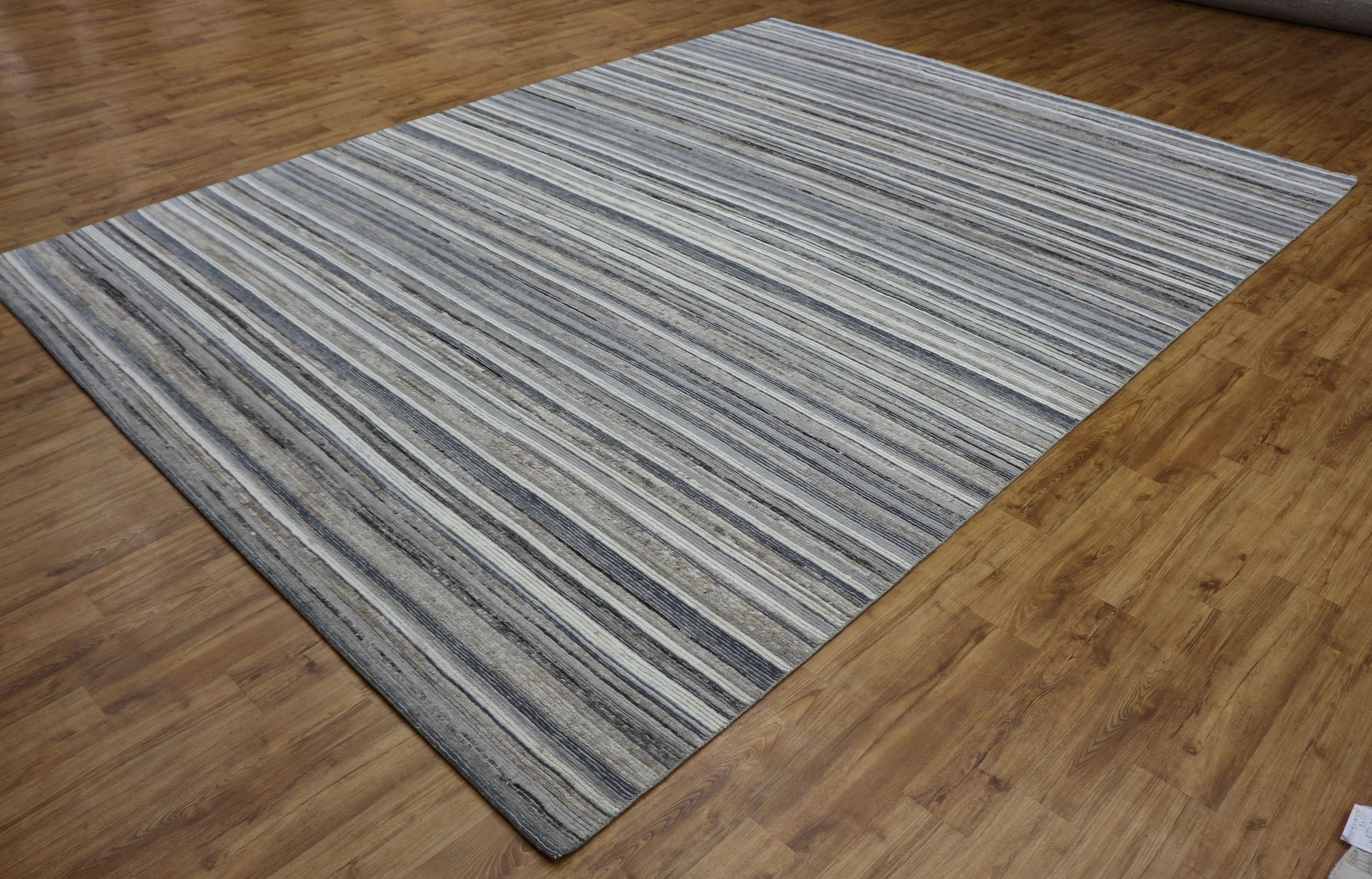 Serapi-Vercelli-Nepalese-Transitional-Rug