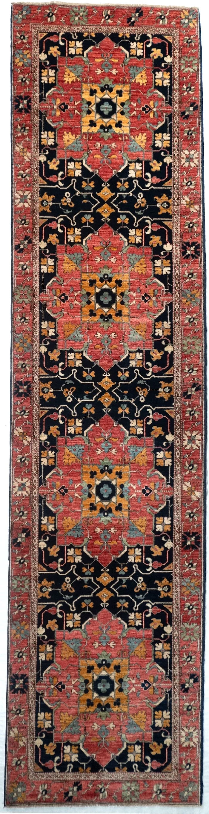 3'2"x13'6" Star-Oushak, Classic