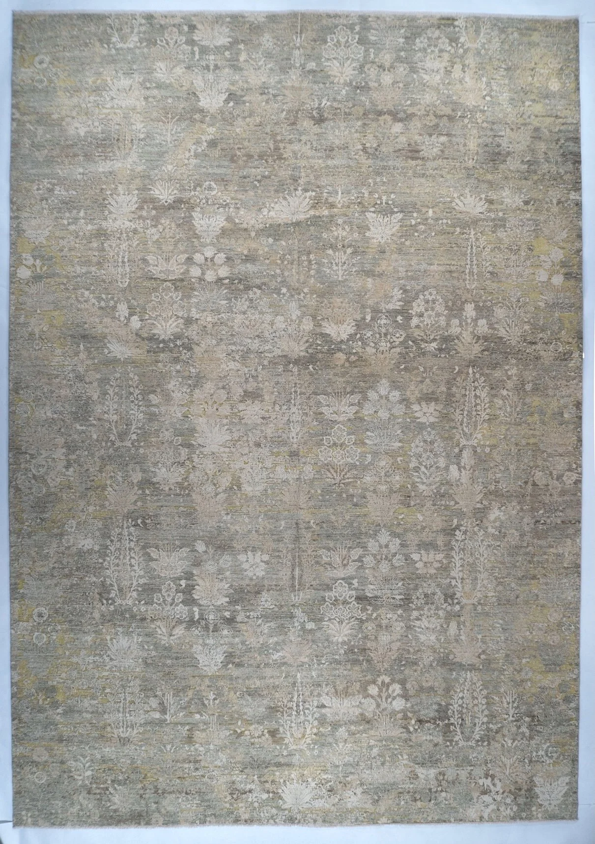10'1"x14'4" Eram, Transitional