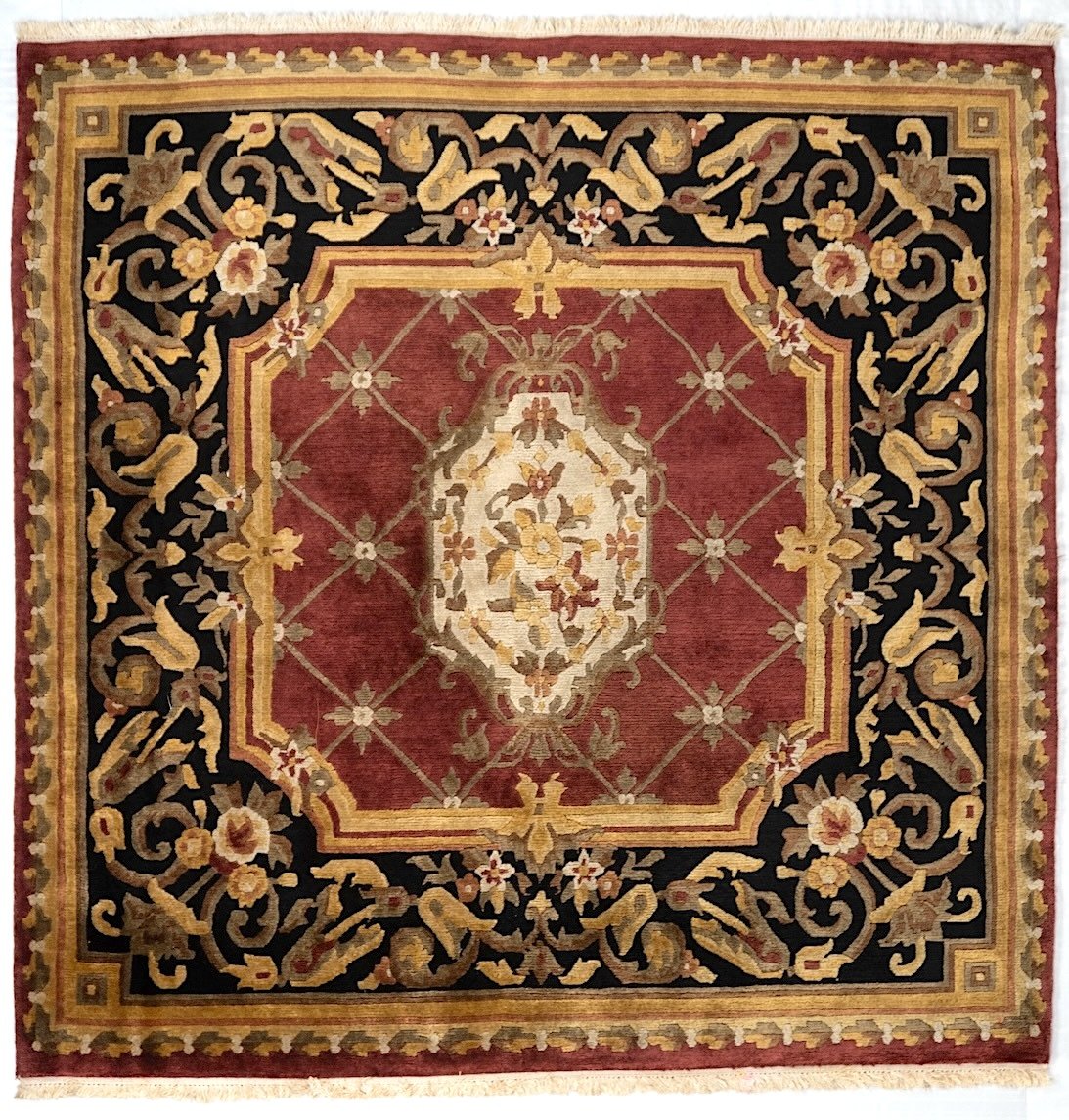 6'x6' Aubusson, Classic