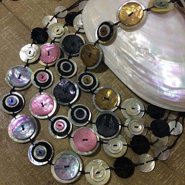 Life InStyle Sydney - Day 2
Nacre necklaces Attrap-r&ecirc;ve by Normandy design atelier Aurel Creation France.
.
Stunning new colours &amp; two-feather engraved detail on the feature bouton.
Colours:
gold, taupe, rose, ciel blue
Necklaces: Long &amp
