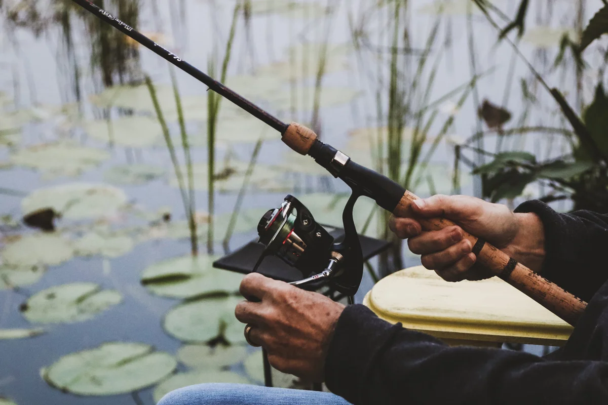 cork-handled-fishing-rod kleiner.jpg