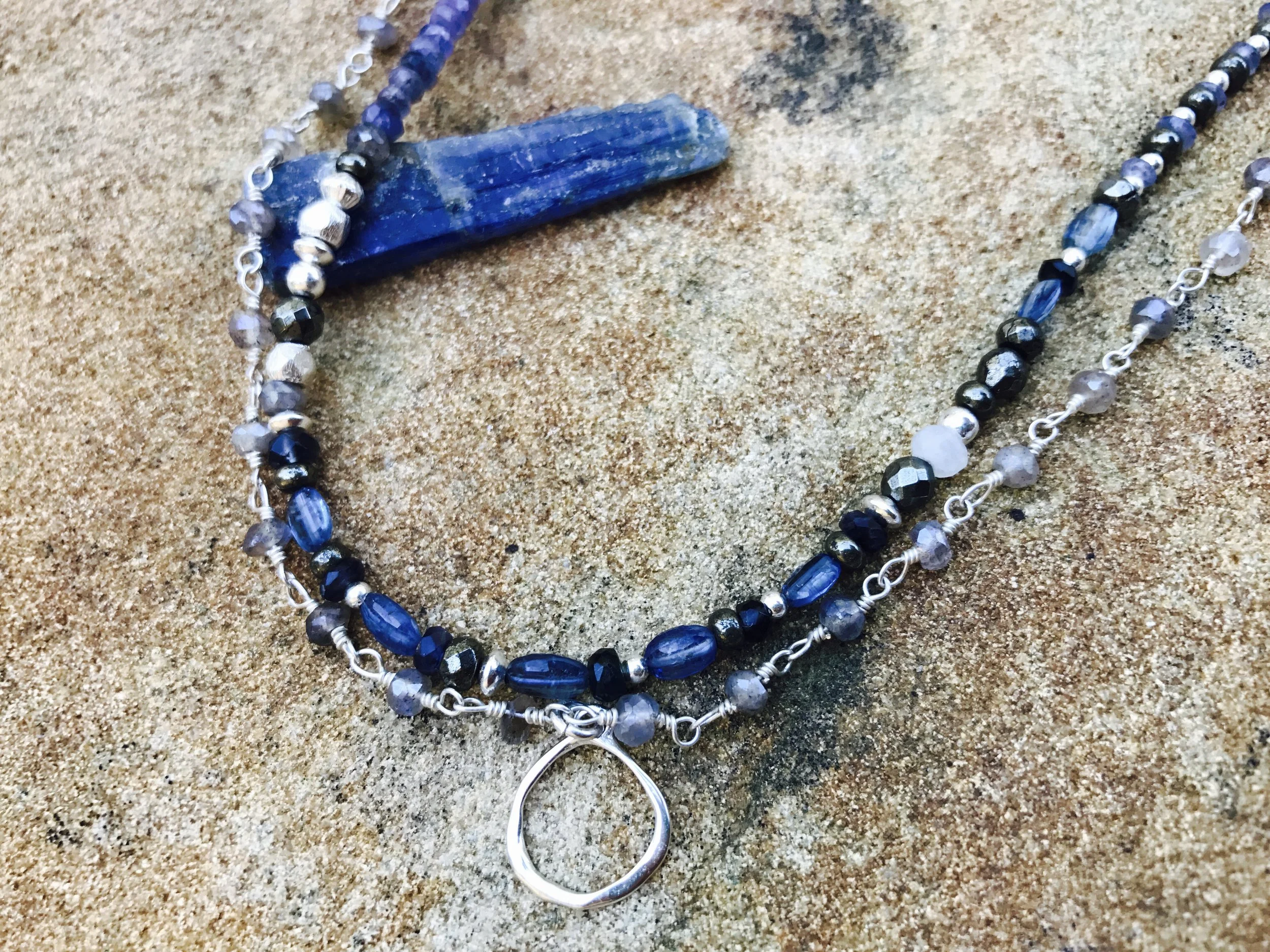 SE_necklace_balancedbeing_closeup.jpg